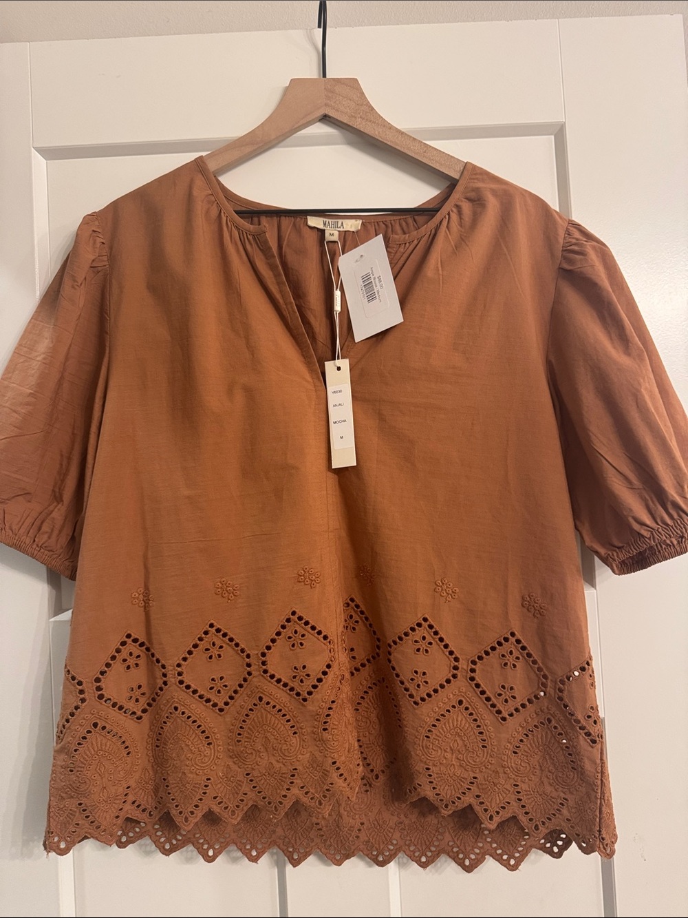 Mahila top angie blouse medium 
Mocha color nwt